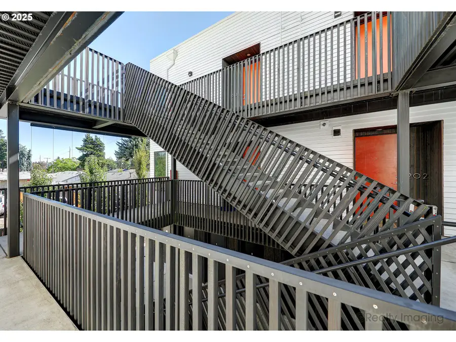 9757 SE Holgate Blvd, Portland, OR 97266 - Image #3