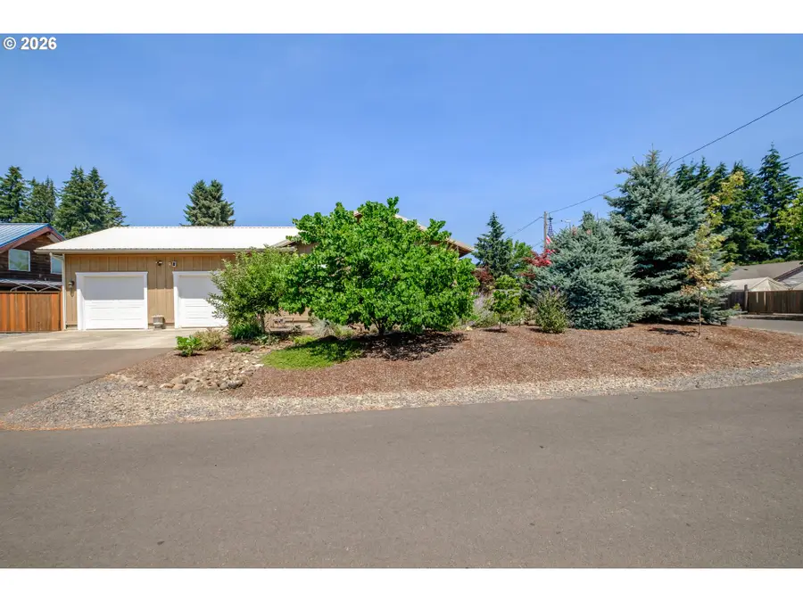 1894 Grape Loop, Sweet Home, OR 97386 - #2