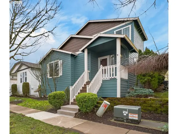 20510 NE Shore View Dr, Fairview, OR 97024