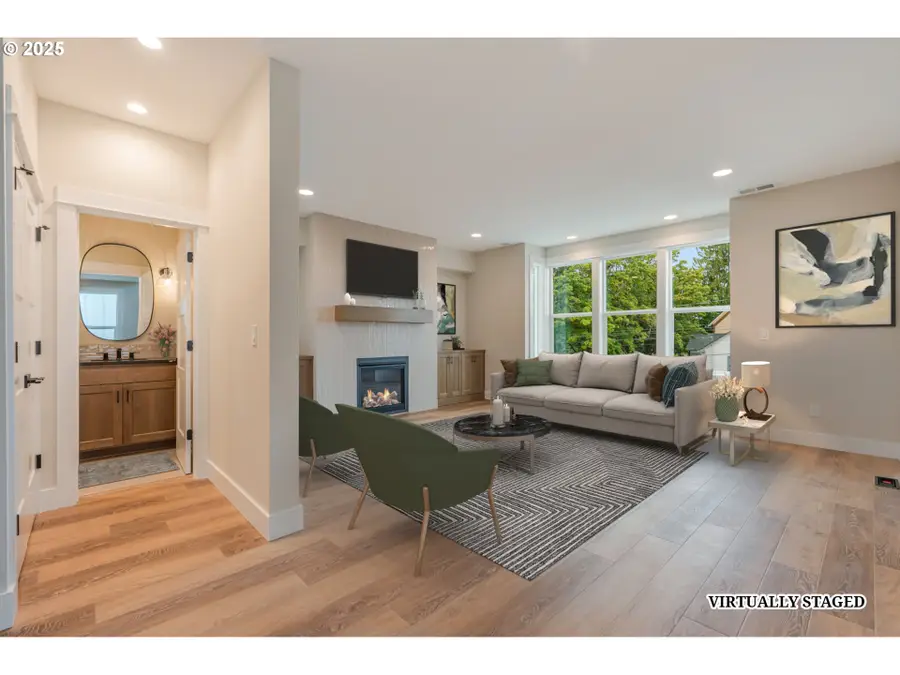 460 SE Haddock Ln, Hillsboro, OR 97123 - Image #2