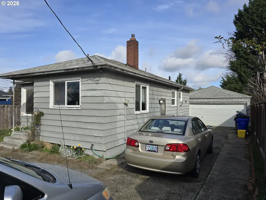 1825 N Cramer St, Portland, OR 97217 - #2