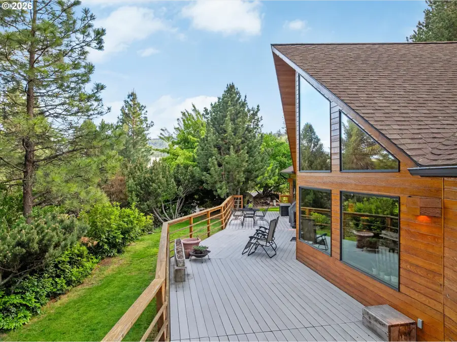 1 Pine Crest Dr, La Grande, OR 97850 - #2