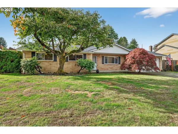 379 SE 34th Ct, Hillsboro, OR 97123