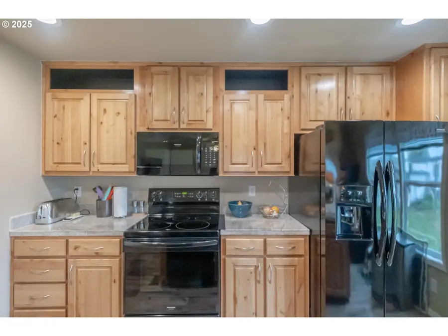 34505 Riverside Dr #15, Albany, OR 97321 - Image #3