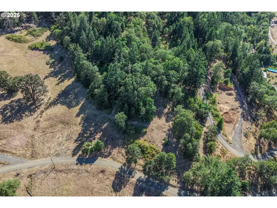 281 Karenza Ln, Roseburg, OR 97471 - Image #2