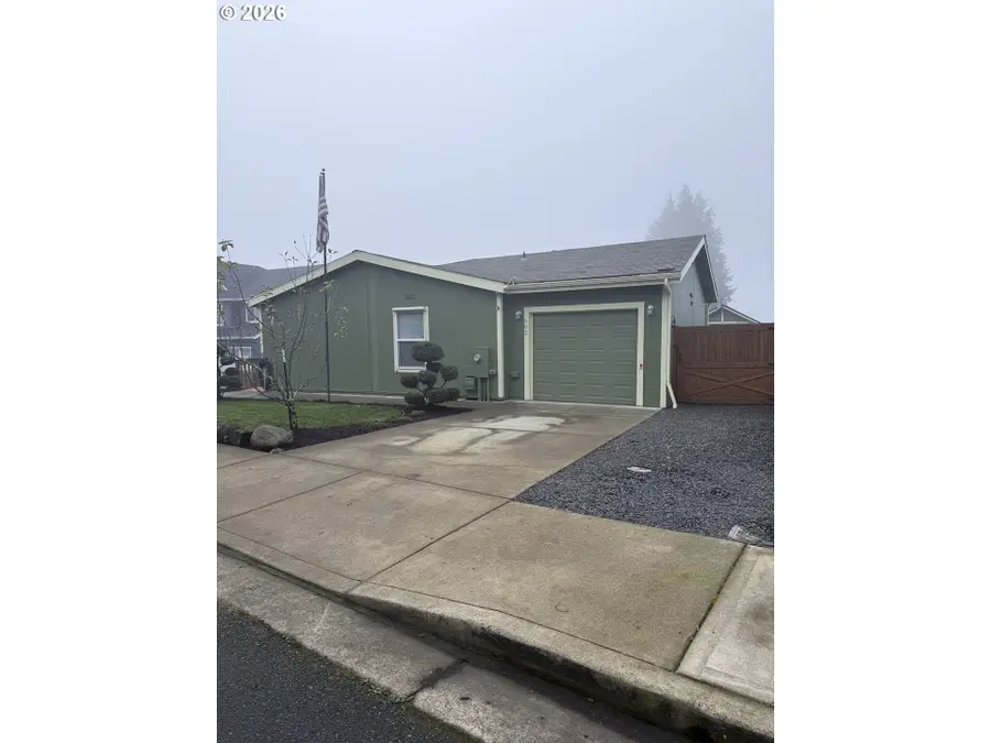 902 N Adams St, Lafayette, OR 97127 - Image #2