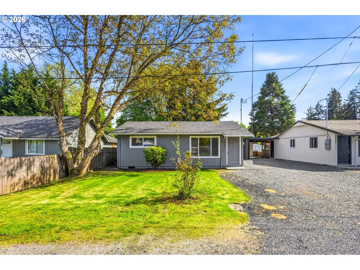 1121 Spruce St, Sweet Home, OR 97386 - #1