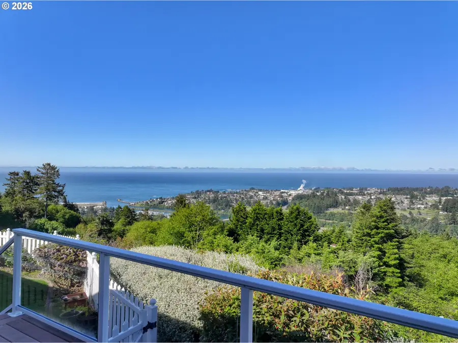 16890 Crown Terrace Rd, Brookings, OR 97415 - #3