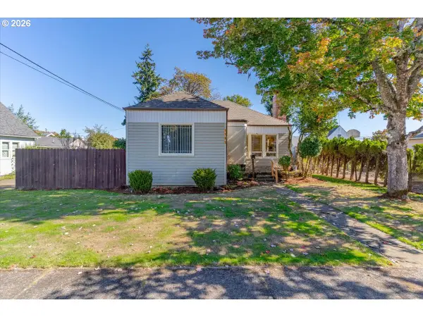 1162 SE Lyle St, Dallas, OR 97338
