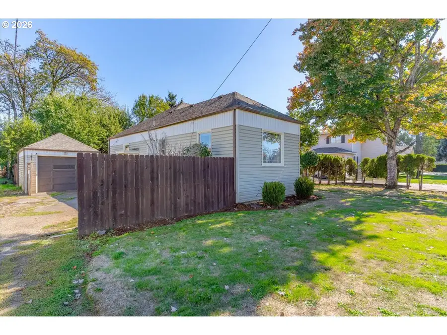 1162 SE Lyle St, Dallas, OR 97338 - #2