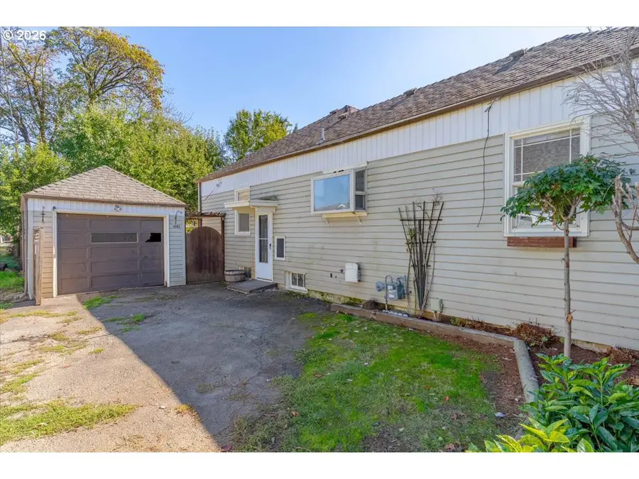 1162 SE Lyle St, Dallas, OR 97338 - #3