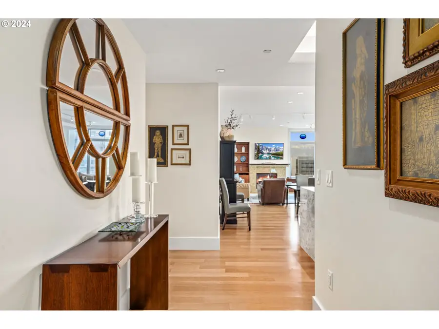 1001 NW Lovejoy St #1008, Portland, OR 97209 - Image #2