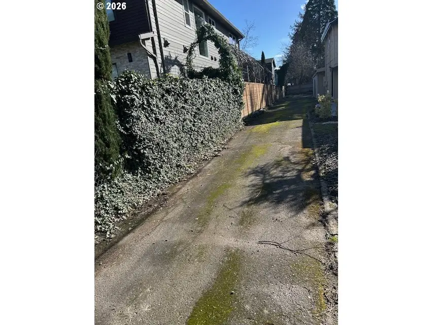 11016 NE Fargo St, Portland, OR 97220 - #2