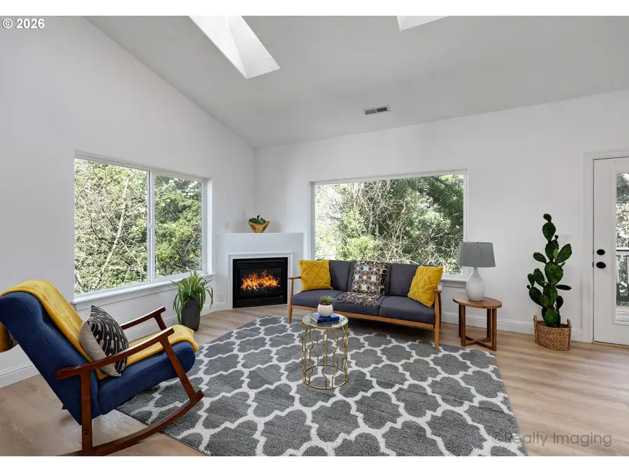 721 SE Forest Glen Rd, Estacada, OR 97023 - #3