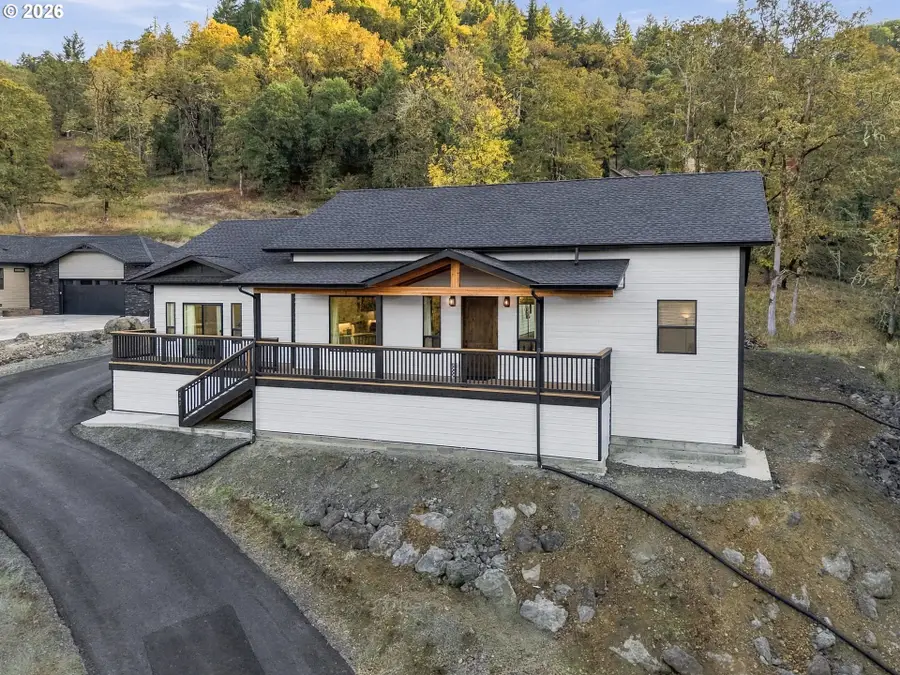 283 Winchester Creek Ave, Winchester, OR 97495 - #2