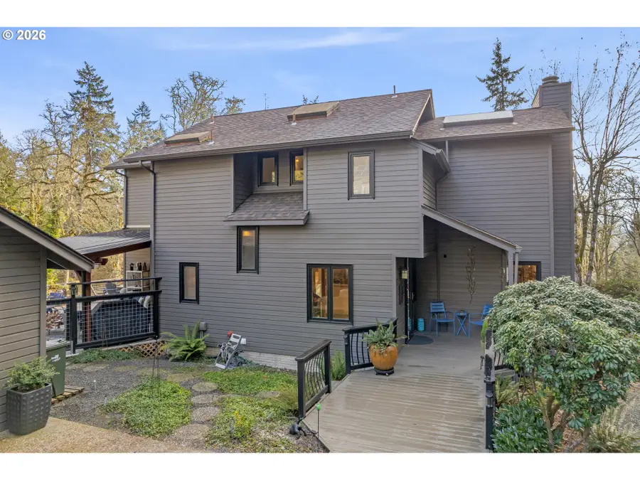 2311 Douglas Dr, Eugene, OR 97405 - Image #2