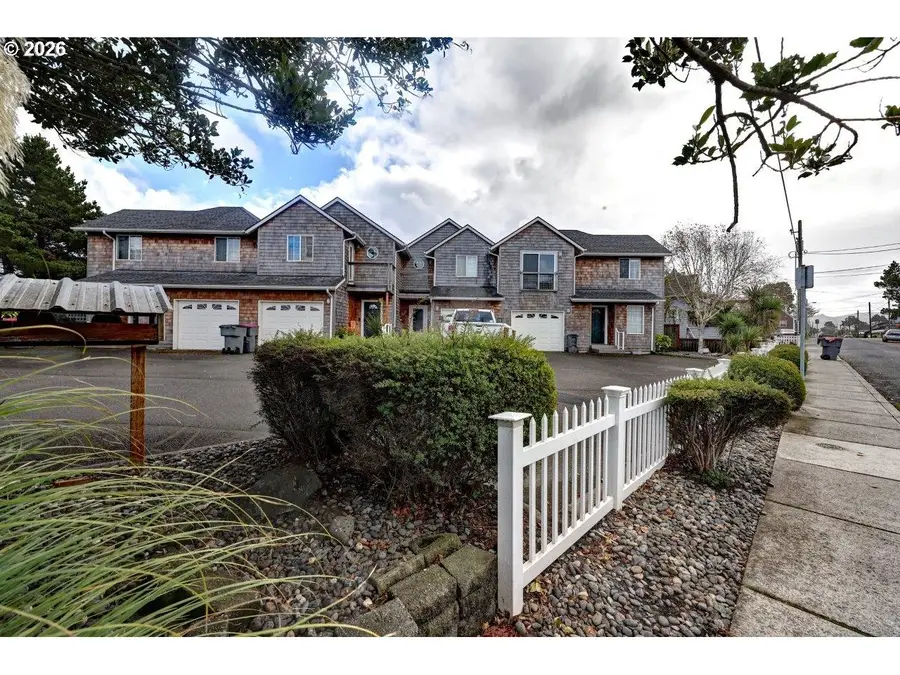 303 Avenue C, Seaside, OR 97138 - #2