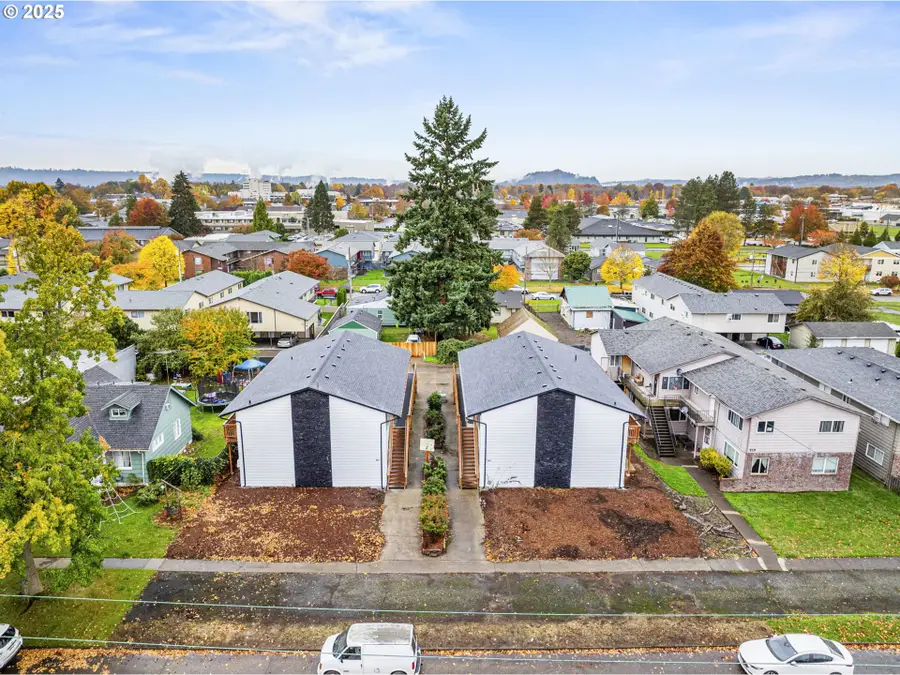 947 7th Ave, Longview, WA 98632 - #2