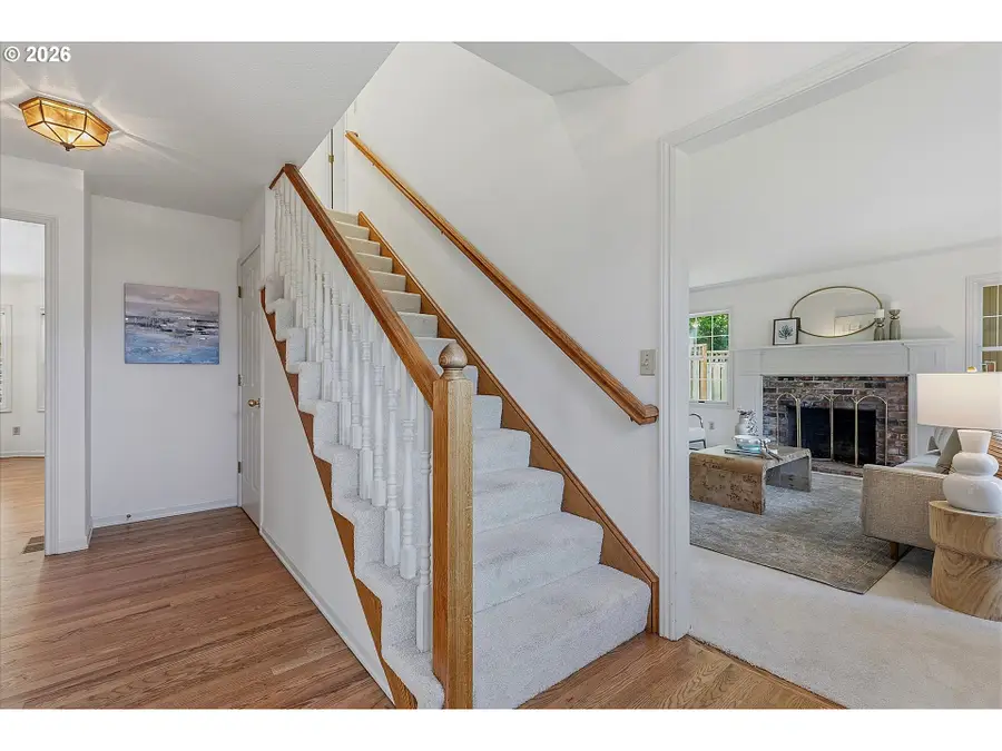 3339 Tempest Dr, Lake Oswego, OR 97035 - #3