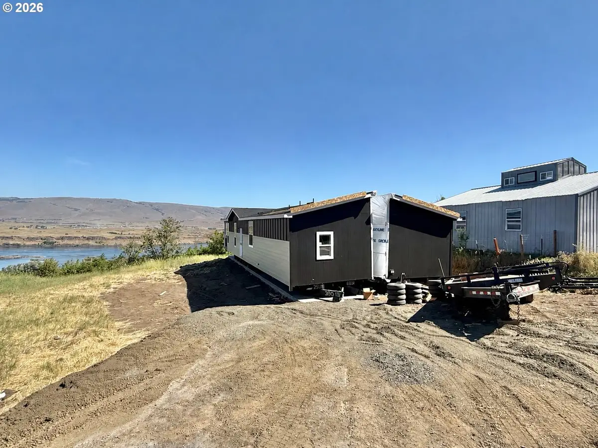 2743 E 9th St, The Dalles, OR 97058 - #1