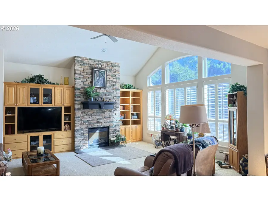 19244 Cantata Dr, Oregon City, OR 97045 - #3