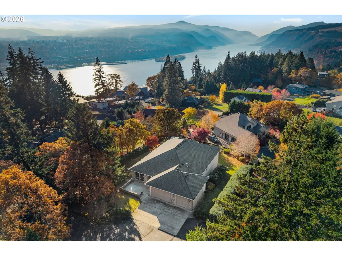 105 SW Dogwood Ln, White Salmon, WA 98672 - #1