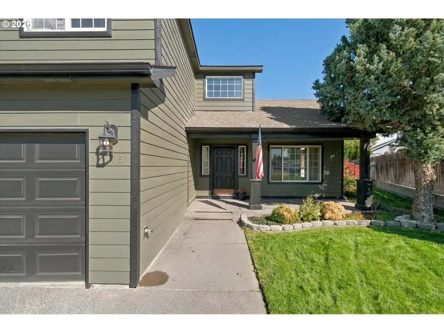 1085 SE View Cir, Hermiston, OR 97838 - #3