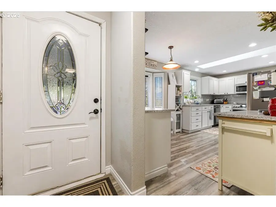 56220 SW Lee Falls Rd, Gaston, OR 97119 - Image #3