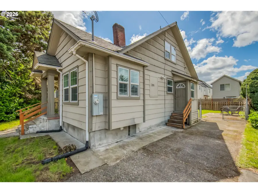 3801 NE 82nd Ave, Portland, OR 97220 - #3