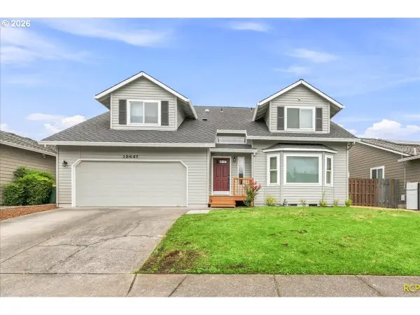 12647 SW Springwood Dr, Tigard, OR 97223