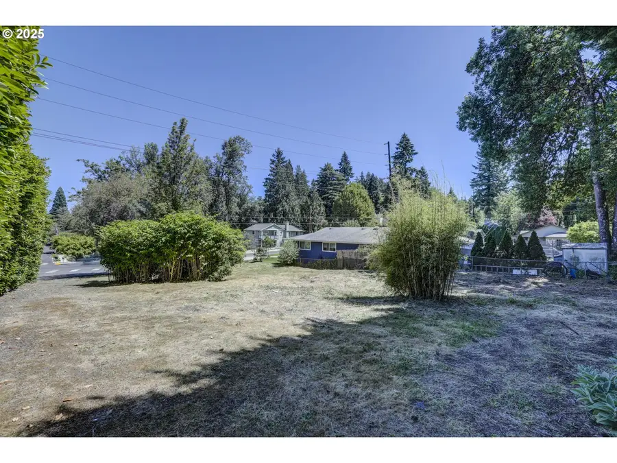 8807 SW Capitol Hwy, Portland, OR 97219 - Image #2