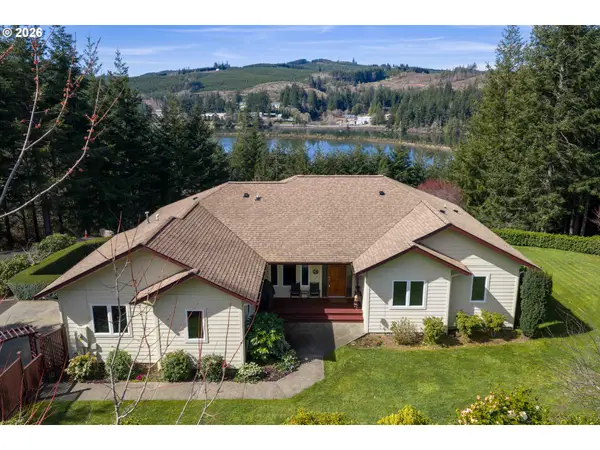 93621 Links Ln, CoosBay, OR 97420