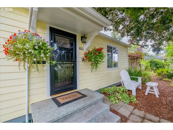622 SW Hayter St, Dallas, OR 97338
