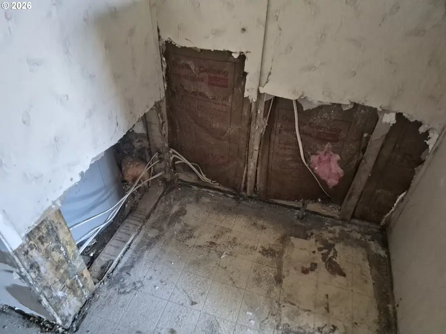 648 S Coral St, Rockaway Beach, OR 97136 - #2