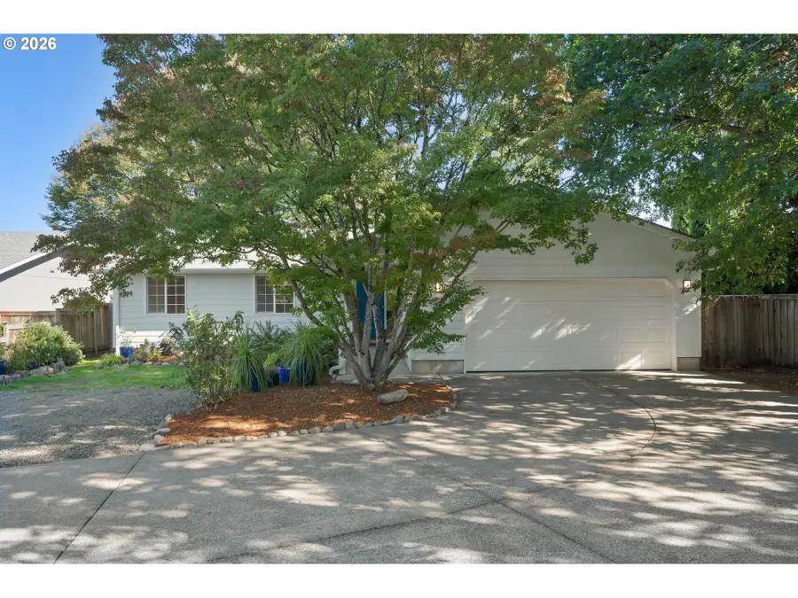 1315 Arcadia Dr, Eugene, OR 97401 - #2