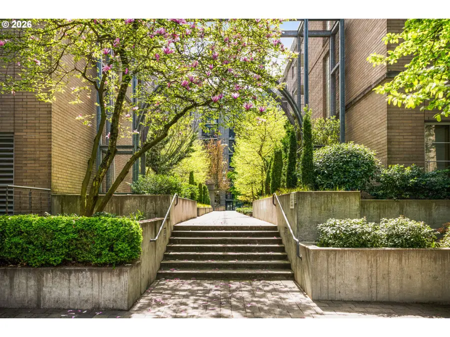 1130 NW 12th Ave #502, Portland, OR 97209 - #2