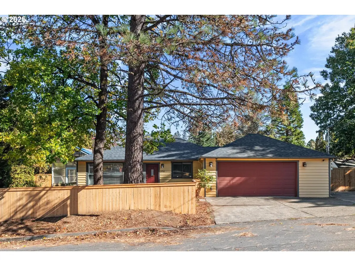 994 NW Wallula Ave, Gresham, OR 97030 - Image #1