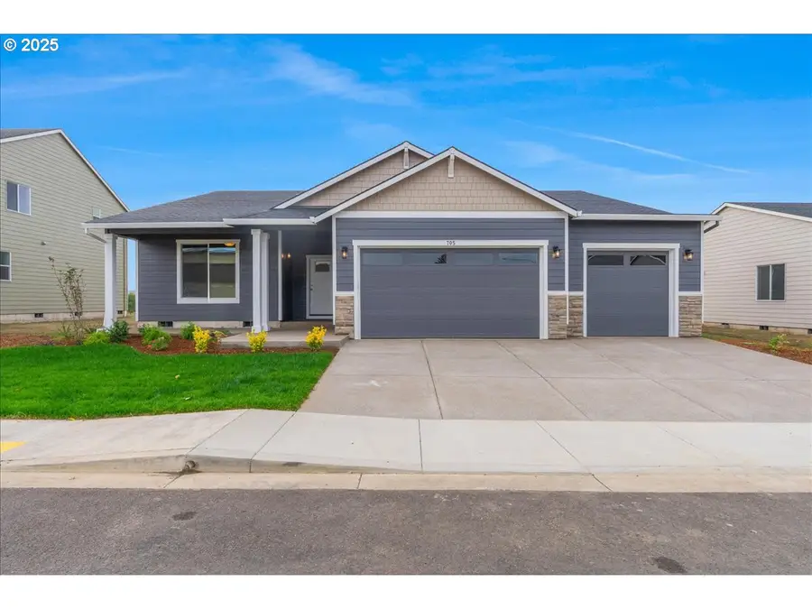 705 E Fourth St, Yamhill, OR 97148 - Image #2