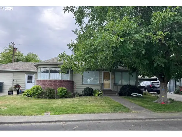 33 W Cedar Dr, Hermiston, OR 97838