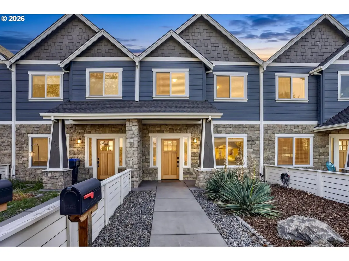 804 W 10th St, The Dalles, OR 97058 - #1