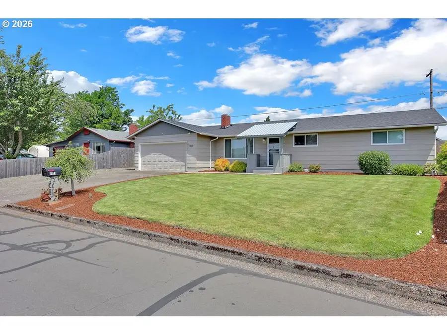1027 Long Ridge Dr, Springfield, OR 97478 - #3