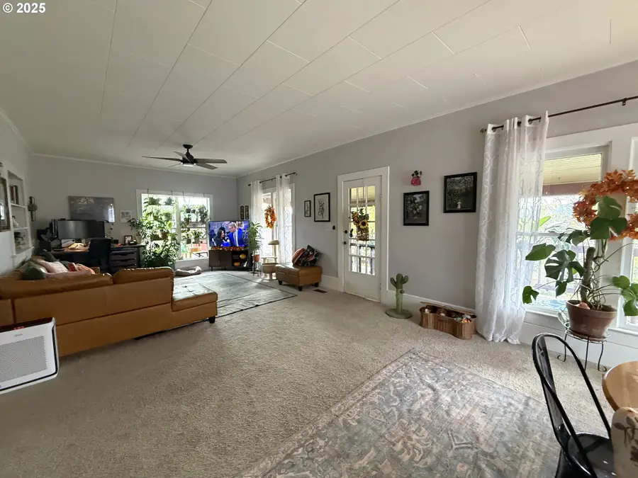 725 NE Denver St, Roseburg, OR 97470 - Image #3