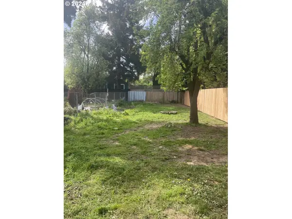 N Kilpatrick, Portland, OR 97217