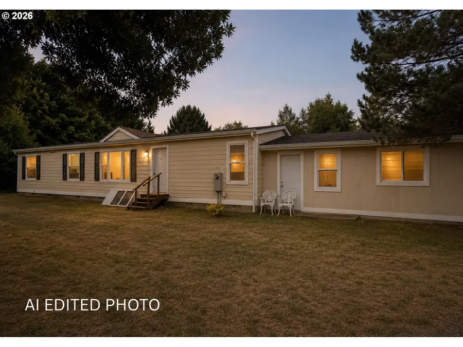 229 N Main St, Coos Bay, OR 97420 - #2