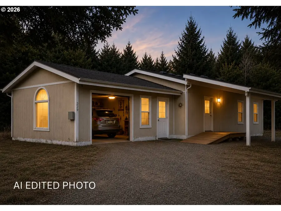 229 N Main St, Coos Bay, OR 97420 - #3