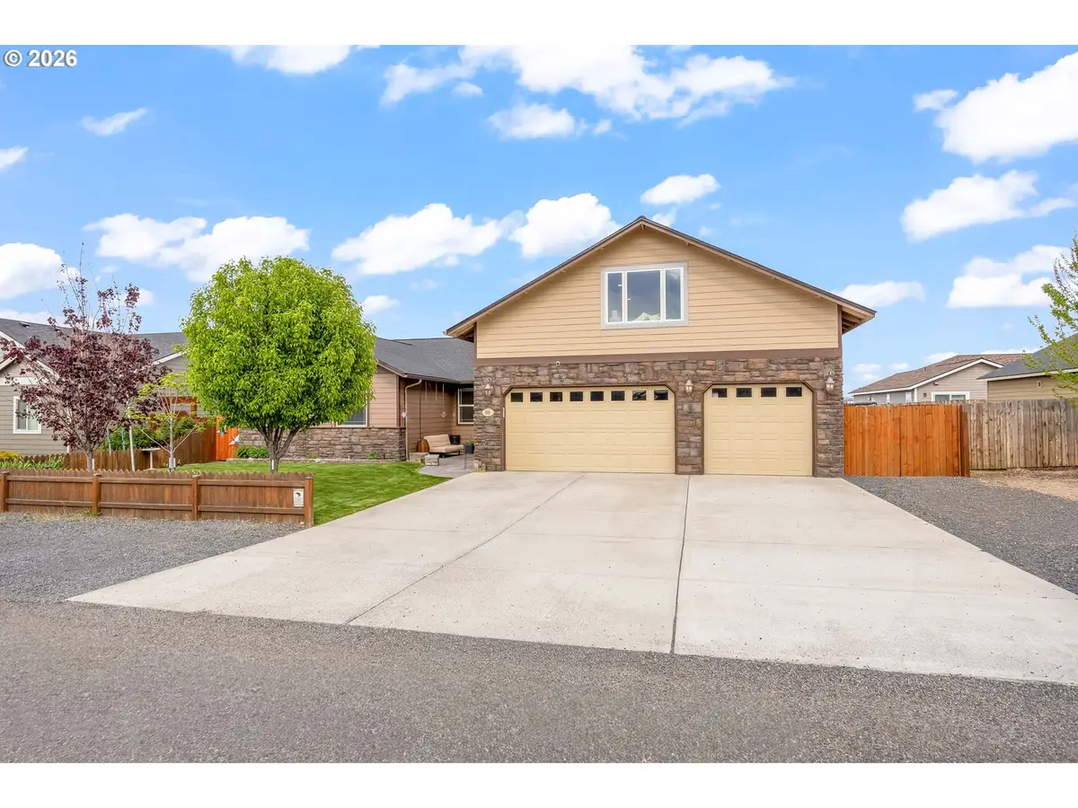 570 Mountain Ridge Dr, Culver, OR 97734 - #1