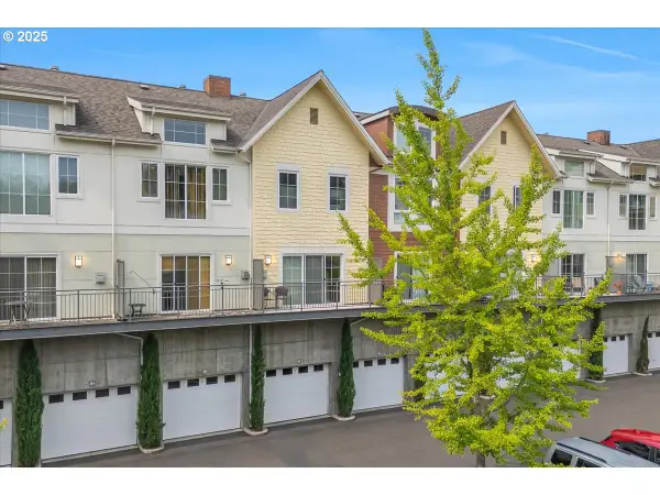 10606 SE Main St #212, Milwaukie, OR 97222