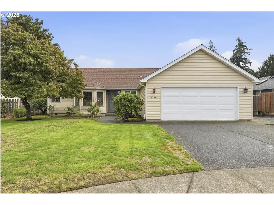 1786 N Locust St, Canby, OR 97013 - #2