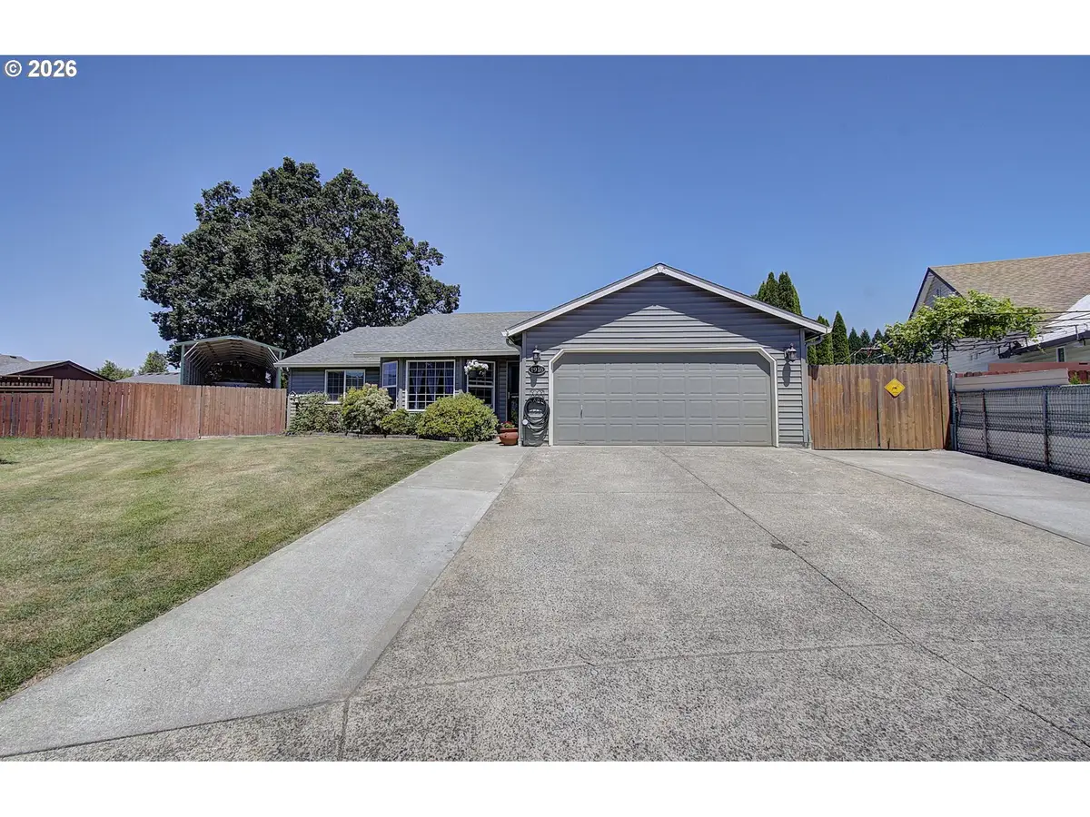 1916 NW 3rd Ct, Battle Ground, WA 98604 - #1