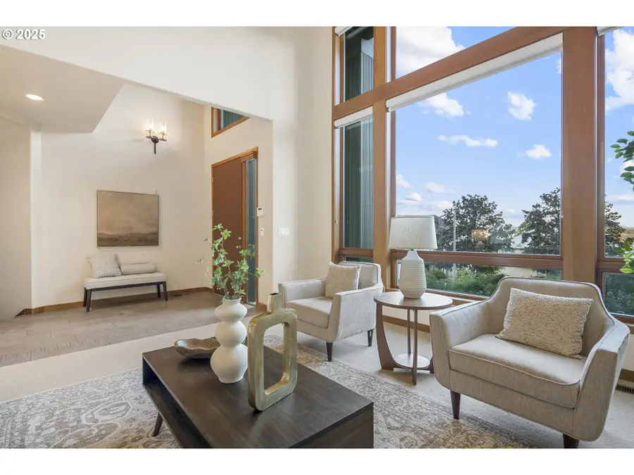 17514 Brookhurst Dr, Lake Oswego, OR 97034 - Image #3